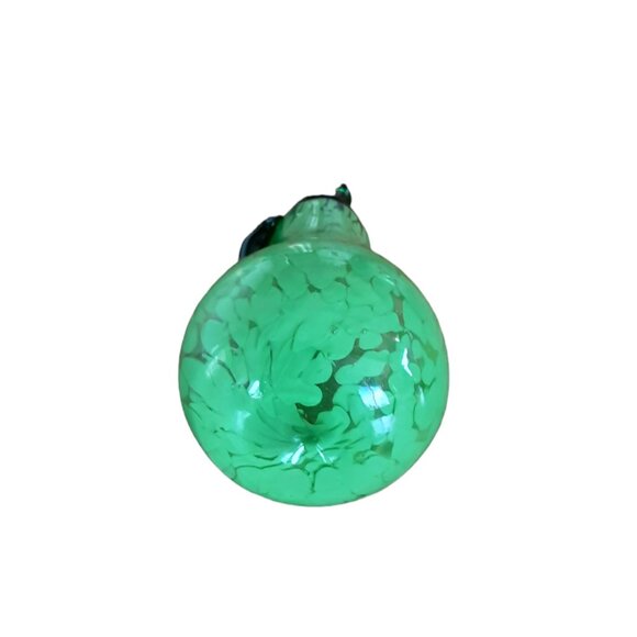 Vintage Hand Blown Murano Style Art Glass Green Pear Paper Weight - Picture 4 of 4